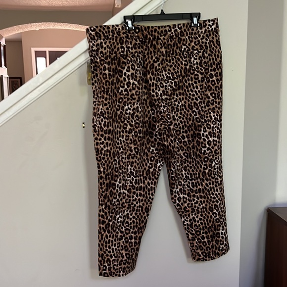 MICHAEL Michael Kors Cheetah Print Ponte Knit Pull-On Slim Leg Ankle Pants. - Picture 5 of 12